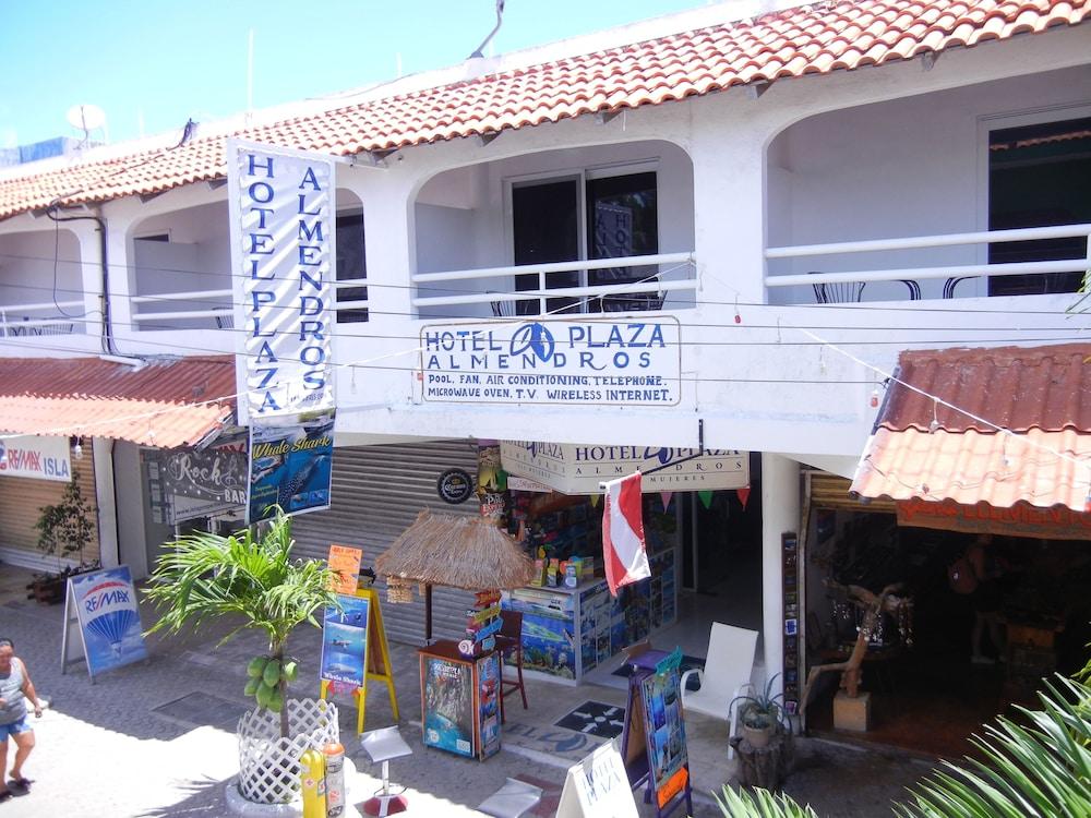 Hotel Plaza Almendros, Isla Mujeres Exterior foto