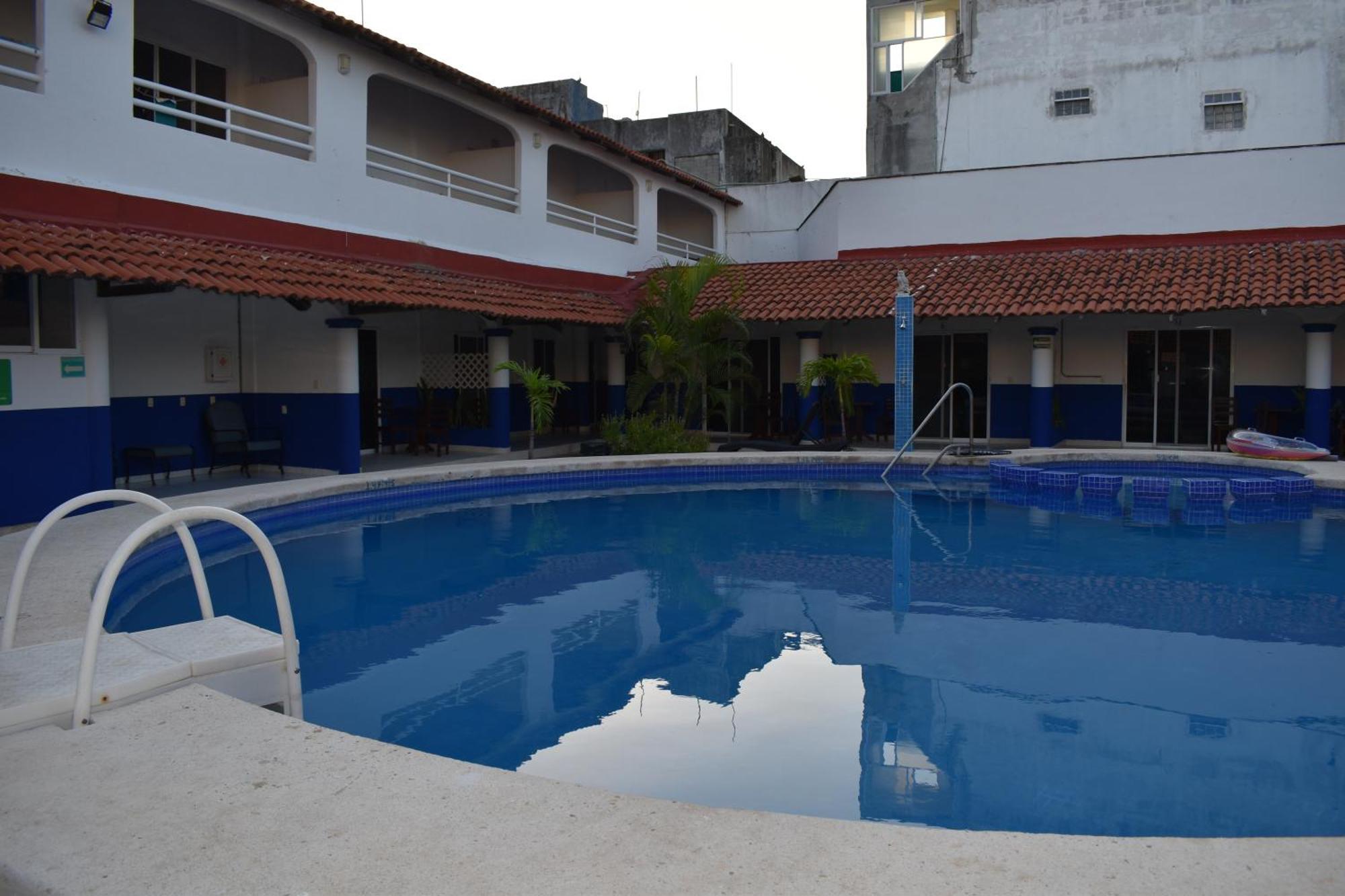 Hotel Plaza Almendros, Isla Mujeres Exterior foto
